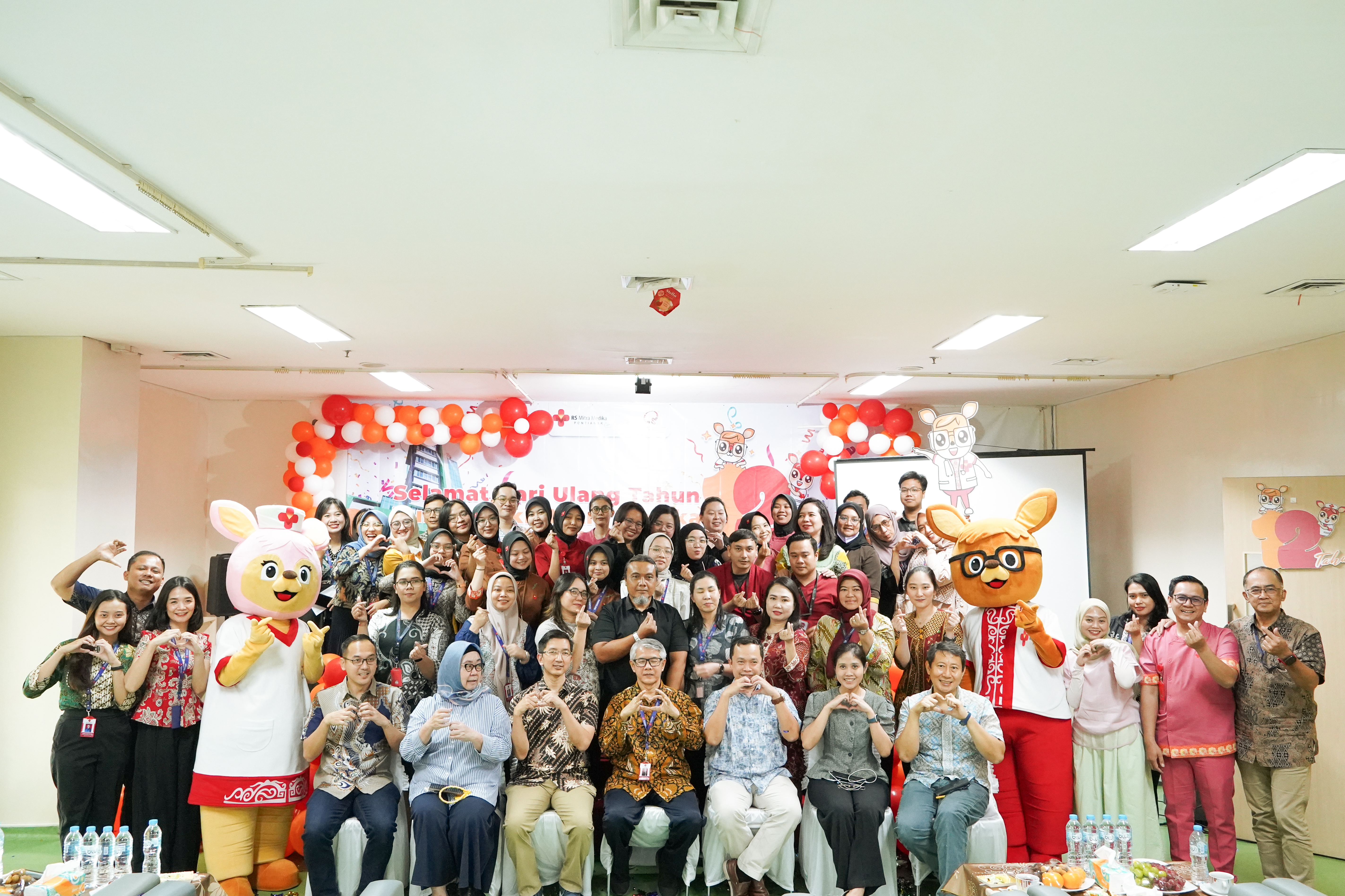 Launching Maskot Resmi RS Mitra Medika, Phill & Lily